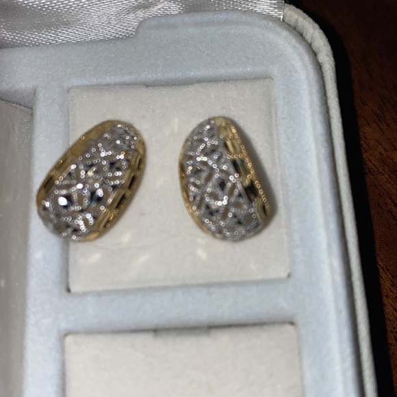 NIB. JCPenney 10 karat gold jewelry set. includes heart pendant, ring, earrings - Picture 5 of 9